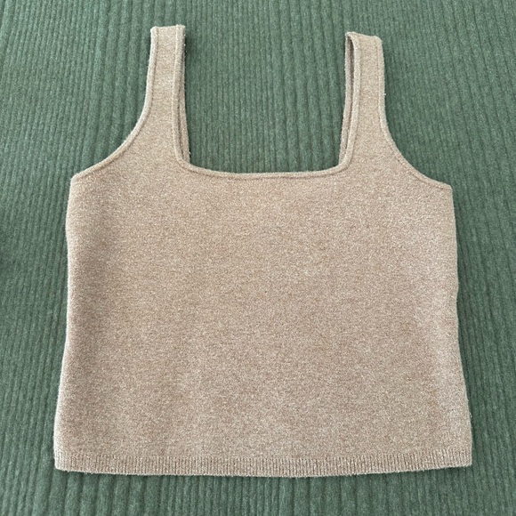 Abercrombie & Fitch Knitted Cropped Tank - Picture 2 of 4